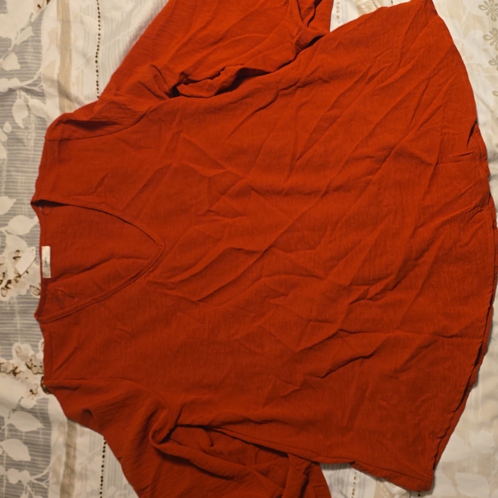 JODIFL Dawn Rust Color V-Neck Blouse